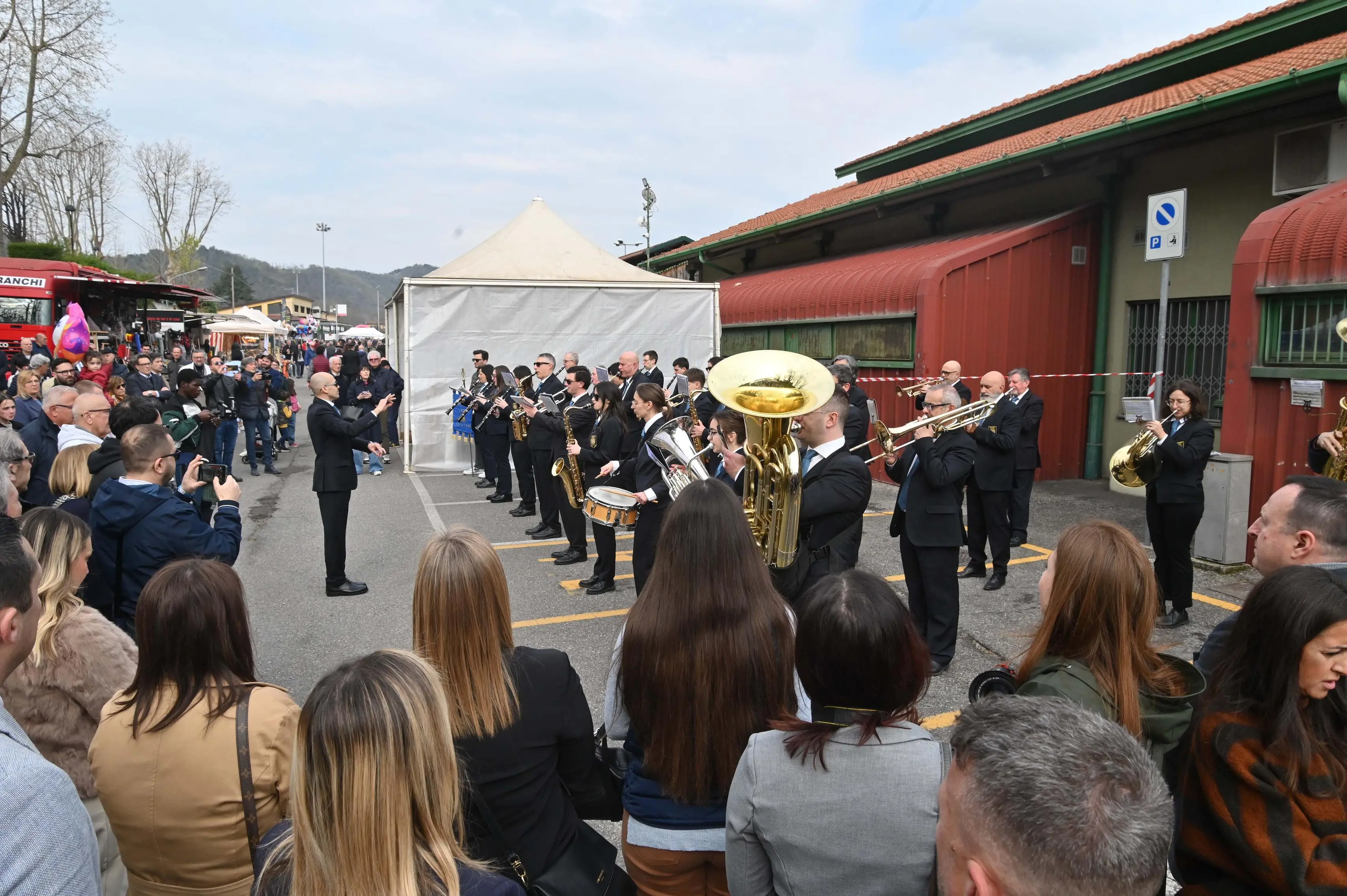 ROVATO IN PIAZZA CON NOI LOMBARDIA CARNI REDAZIONE PROVINCIA 22-03-2026 GABRIELE STRADA NEW EDEN GROUP