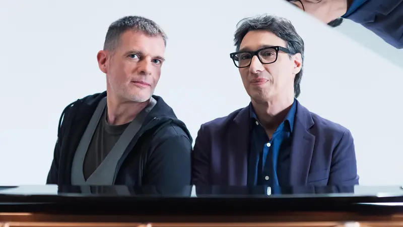 Il drammaturgo Stefano Massini (a sinistra) e il musicista Paolo Jannacci -  © www.giornaledibrescia.it