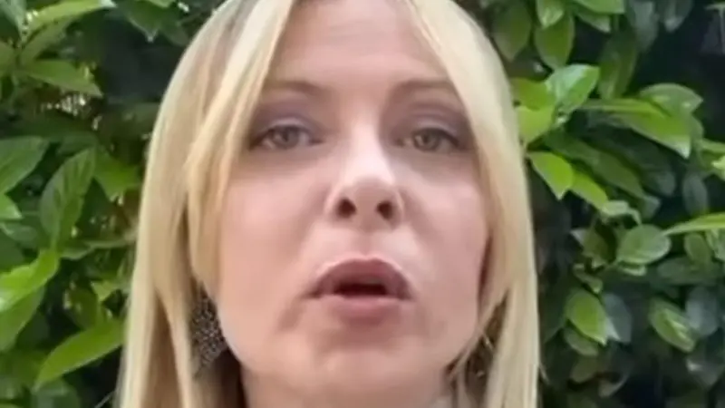 La premier Giorgia Meloni nel video in cui commenta i risultati del referendum