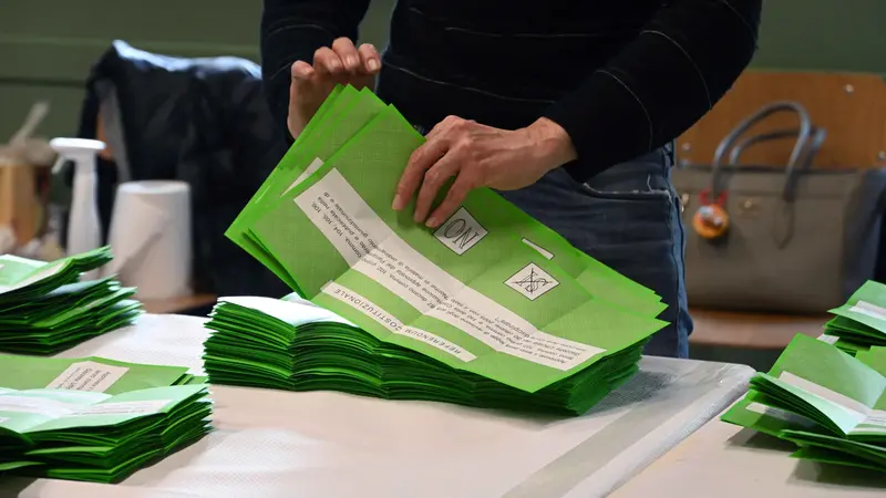 In 202 Comuni bresciani su 205 ha vinto il Sì - Foto Marco Ortogni/Neg © www.giornaledibrescia.it