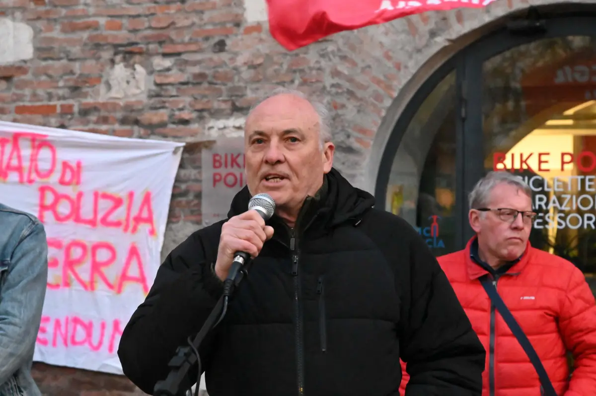 Le forze promotrici del «No» in largo Formentone