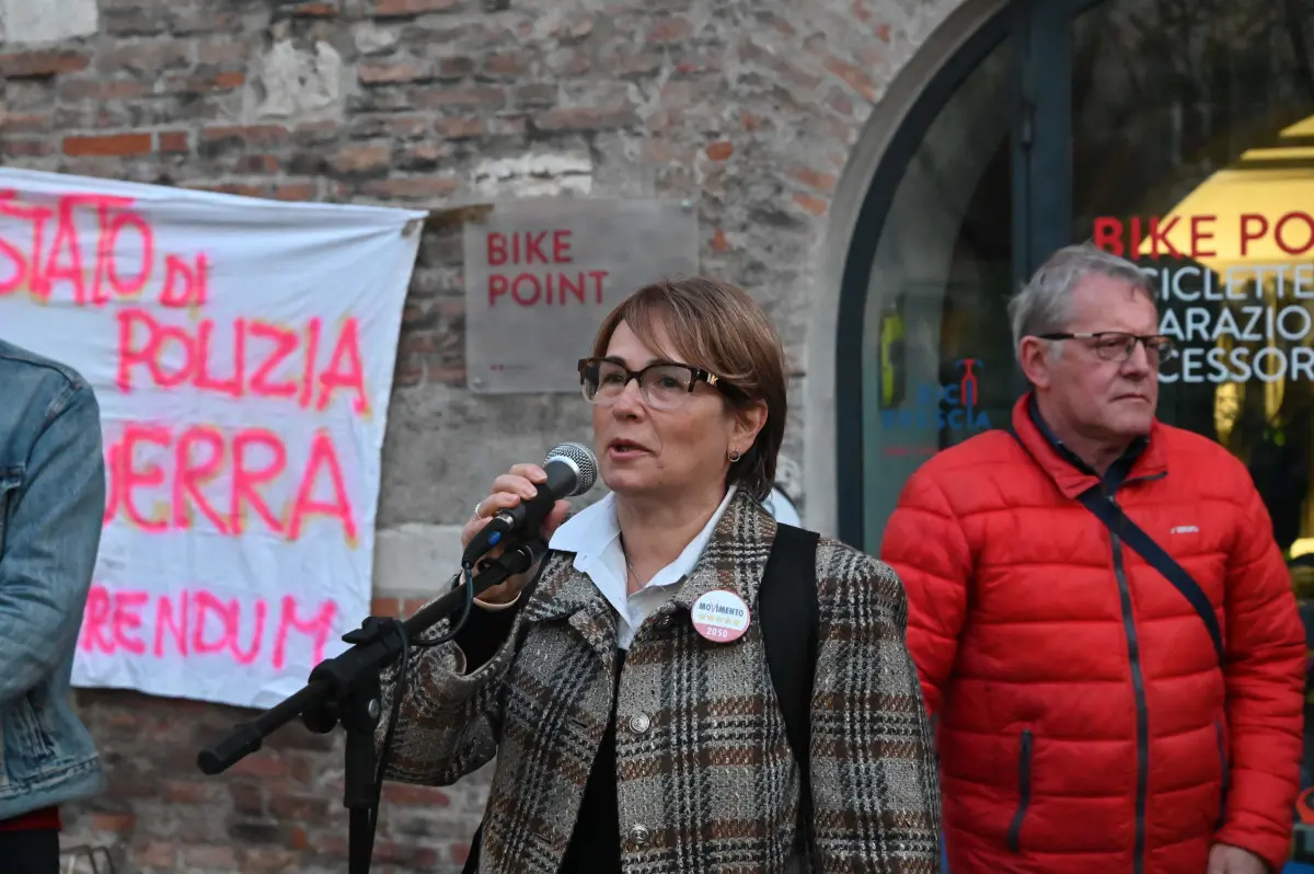 Le forze promotrici del «No» in largo Formentone