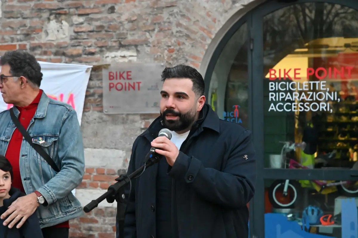 Le forze promotrici del «No» in largo Formentone