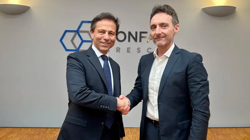 Il presidente di Confapi Brescia Pierluigi Cordua e Paolo Bellotti, responsabile di A2A Energia