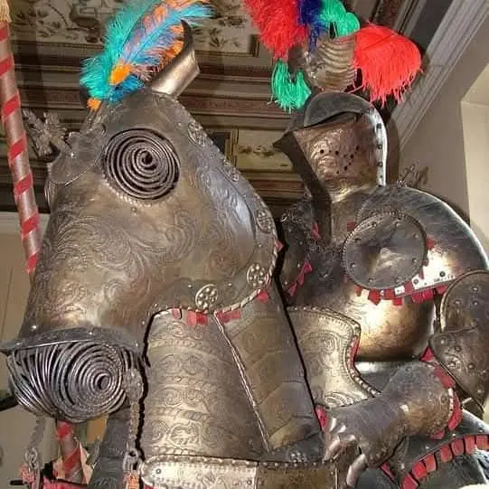 Alcune delle armature realizzate da Angelo Belleri