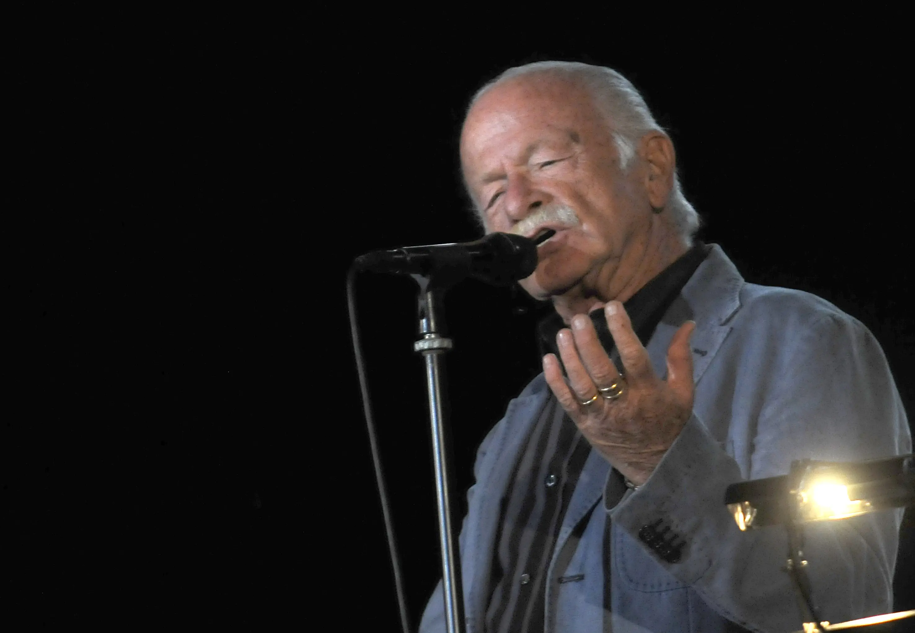 Gino Paoli, alcuni scatti dai suoi concerti bresciani