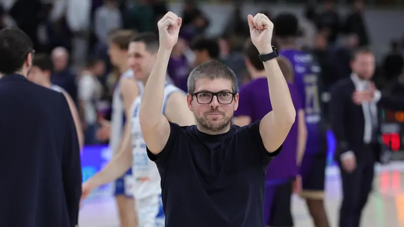 Matteo Cotelli, coach della Germani - Foto Sergio Mazza/Ciamillo-Castoria © www.giornaledibrescia.it