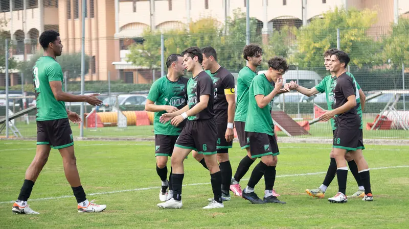 Un'esultanza d'archivio del Darfo Boario