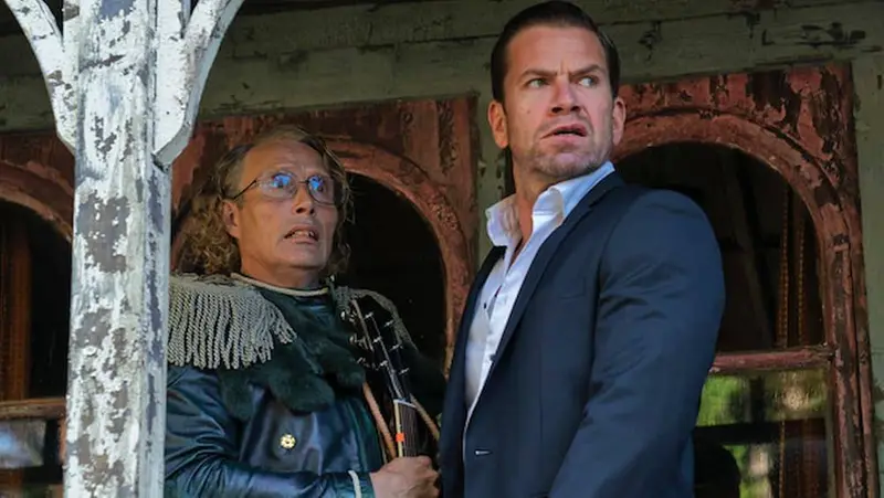 Mads Mikkelsen e Nikolaj Lie Kaas in una scena di «Mio fratello è un vichingo»