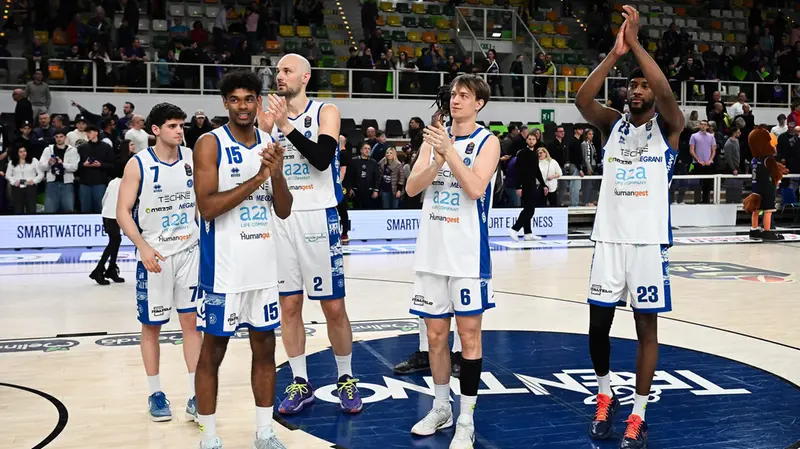 Una squadra da applausi - Foto Checchi/Ciamillo-Castoria