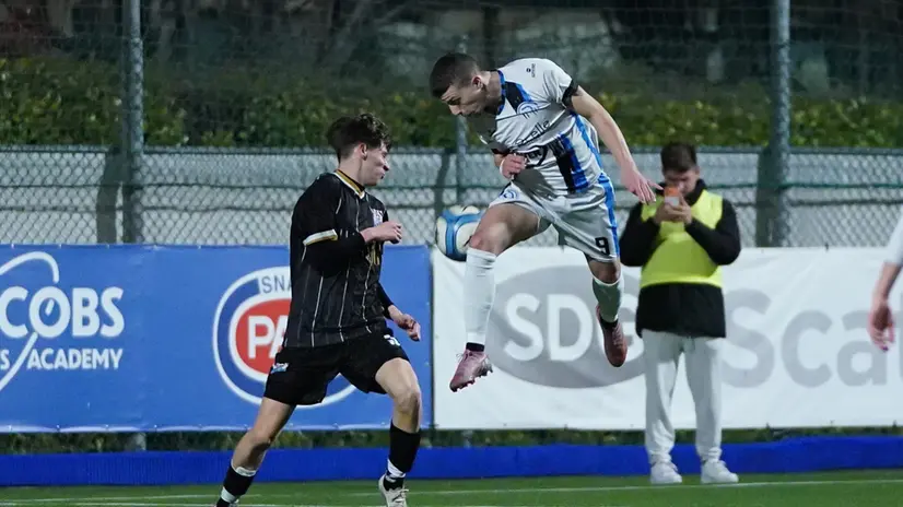 Un momento del match tra Desenzano e Orceana - Foto Newreporter Perteghella © www.giornaledibrescia.it