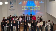 Gli studenti premiati da Manageritalia Lombardia