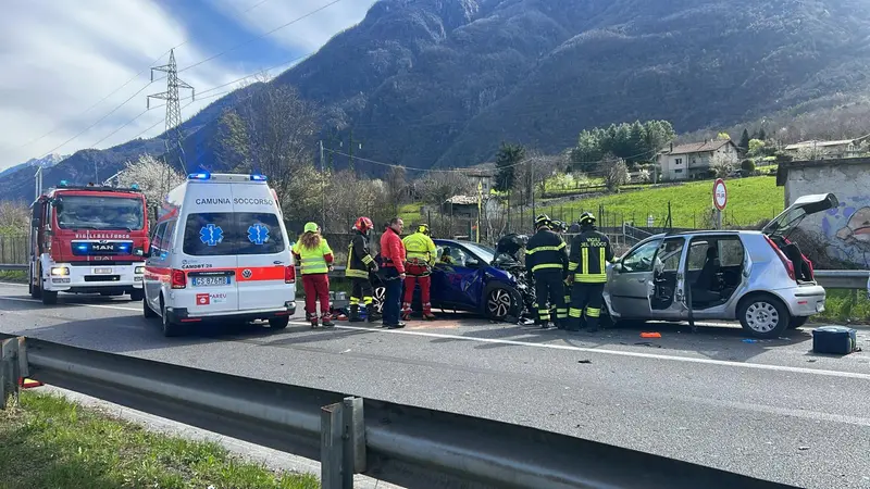 I due mezzi dopo lo schianto - © www.giornaledibrescia.it