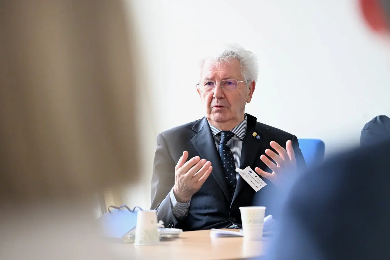 La presentazione di Democracy al Parlamento europeo di Bruxelles