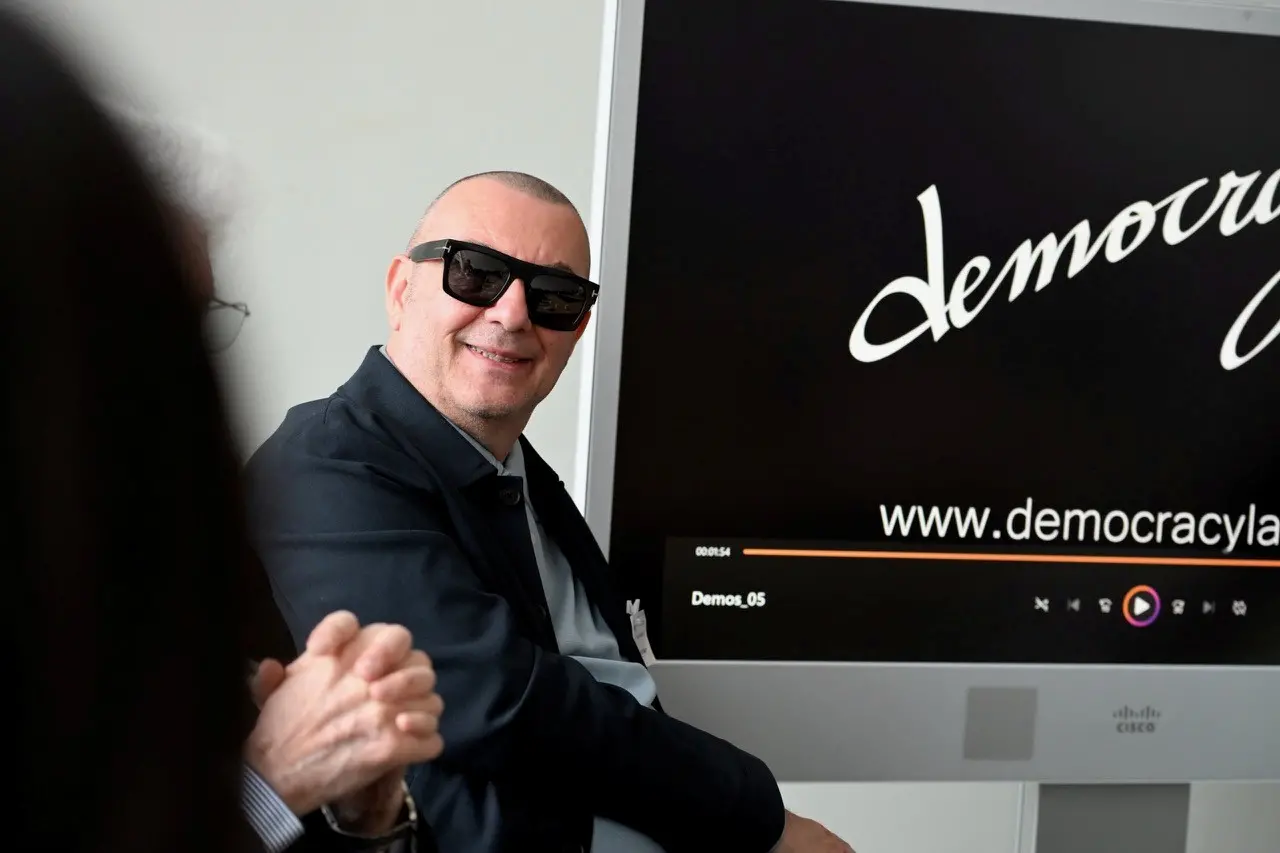 La presentazione di Democracy al Parlamento europeo di Bruxelles