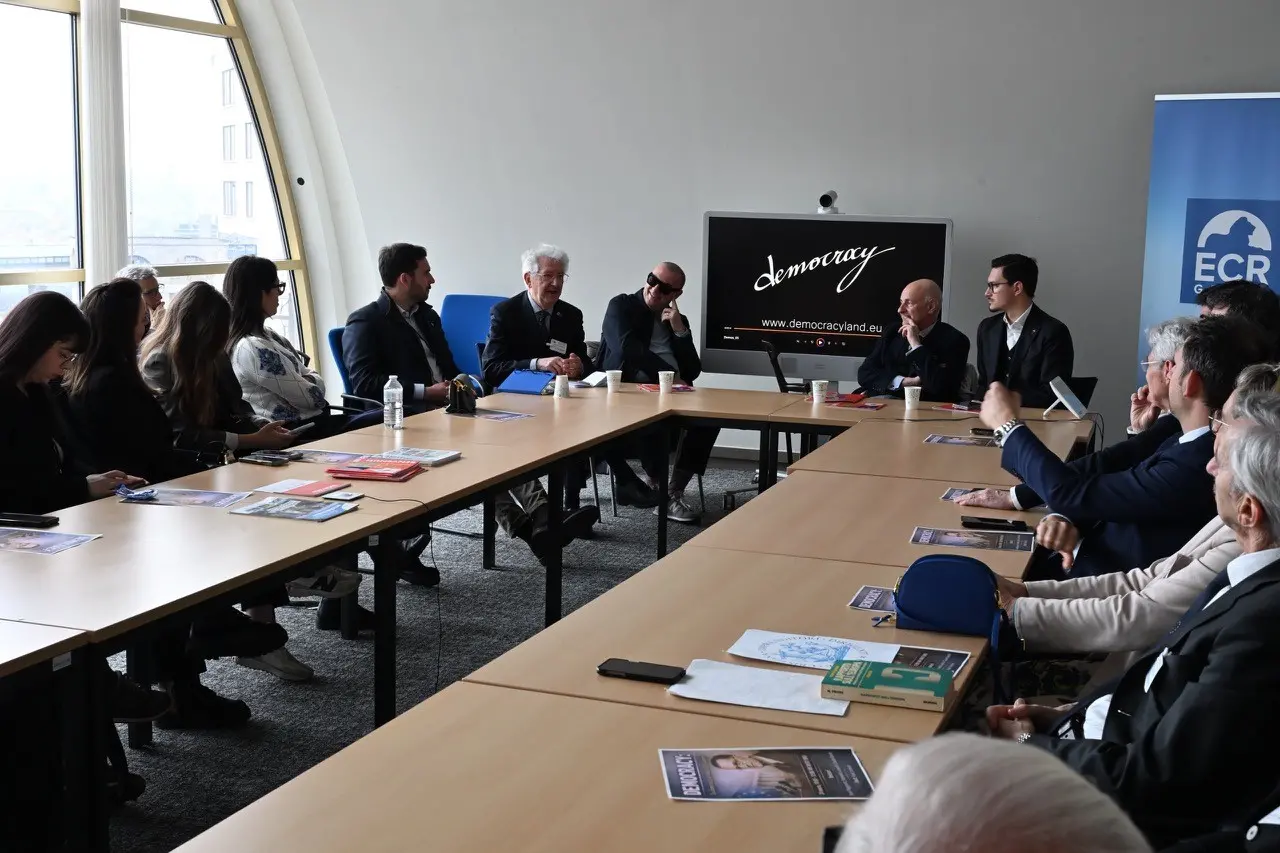 La presentazione di Democracy al Parlamento europeo di Bruxelles