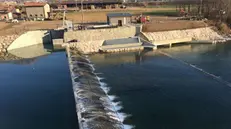 Uno sbarramento idroelettrico lungo l'Oglio