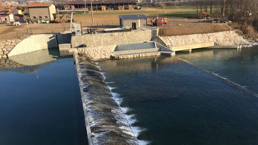 Uno sbarramento idroelettrico lungo l'Oglio