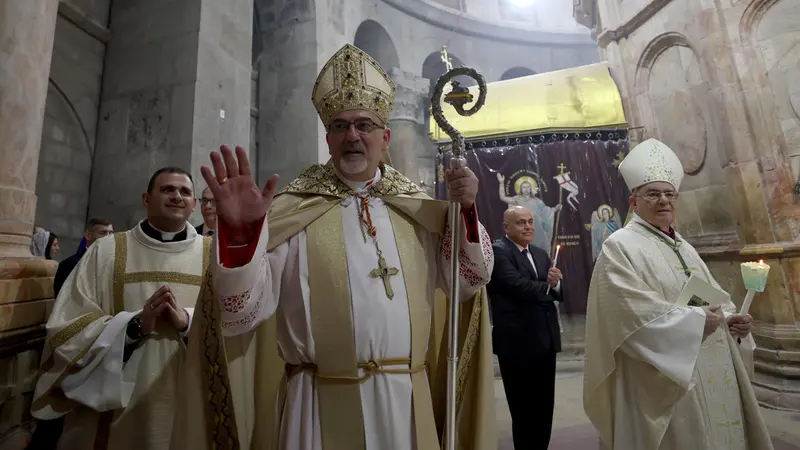 La polizia di Israele impedisce al cardinale Pizzaballa di entrare al Santo Sepolcro - Ansa © www.giornaledibrescia.it