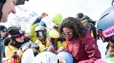 Raffica di autografi per Federica Brignone all'Elly Fanchini day - Foto New Reporter Zanardini © www.giornaledibrescia.it