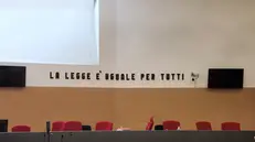 Un'aula del tribunale di Brescia
