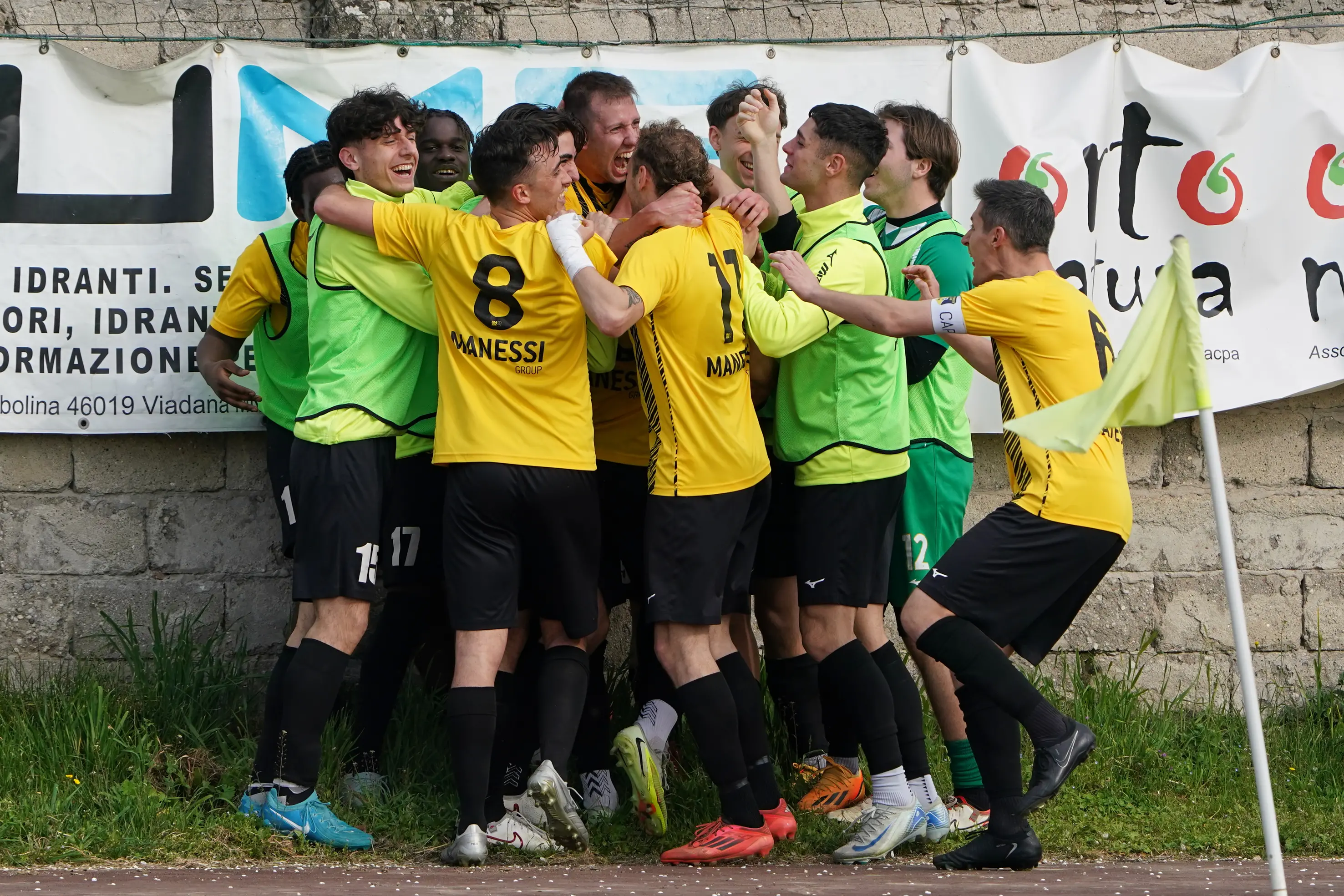 Promozione: le immagini di Asola-San Pancrazio e la festa promozione