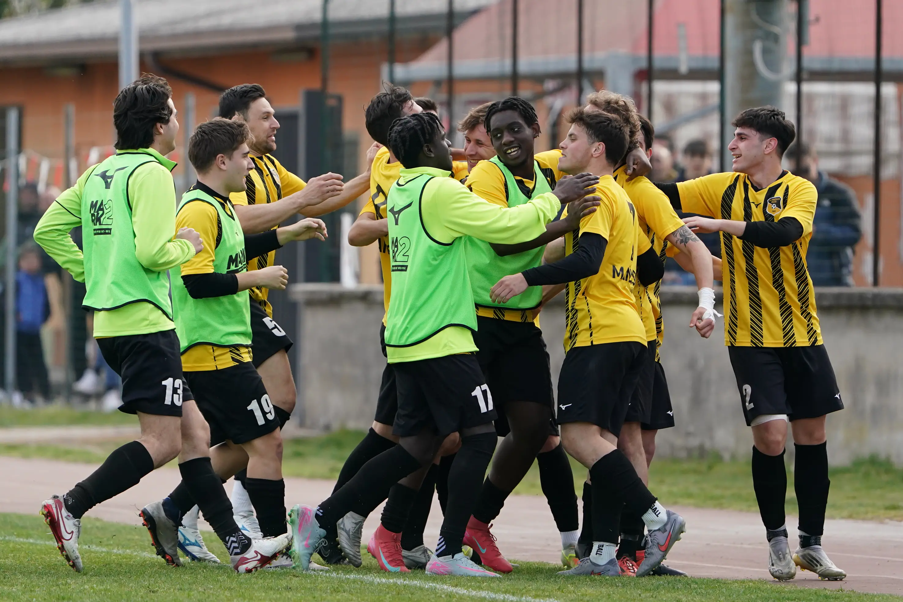 Promozione: le immagini di Asola-San Pancrazio e la festa promozione