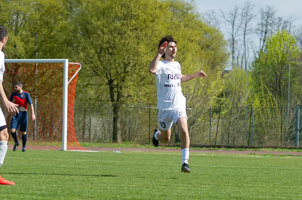 Seconda categoria: gli scatti di Gsr-Cortefranca e la festa per la promozione