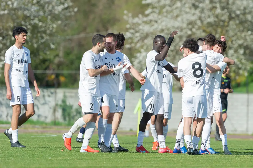 Seconda categoria: gli scatti di Gsr-Cortefranca e la festa per la promozione