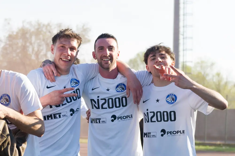 Seconda categoria: gli scatti di Gsr-Cortefranca e la festa per la promozione