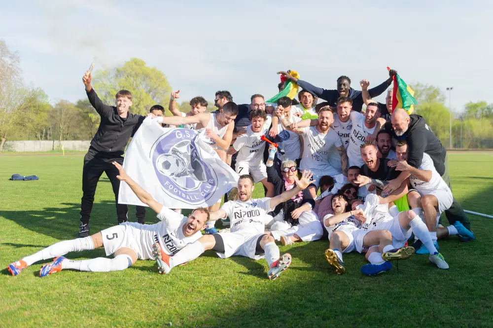 Seconda categoria: gli scatti di Gsr-Cortefranca e la festa per la promozione