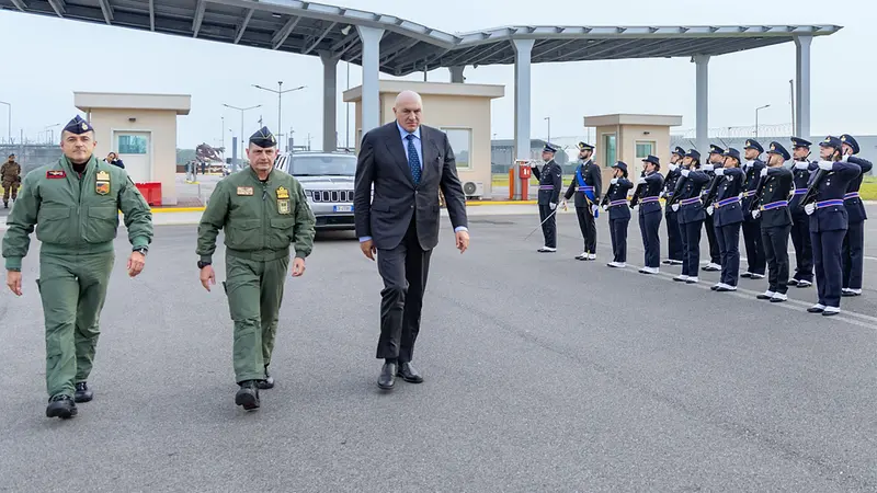 Il ministro Guido Crosetto a Ghedi - © www.giornaledibrescia.it