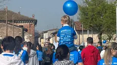 A Mairano la camminata in blu per l'autismo