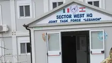 Uno degli ingressi della base italiana Unifil a Shama - Foto Ansa © www.giornaledibrescia.it