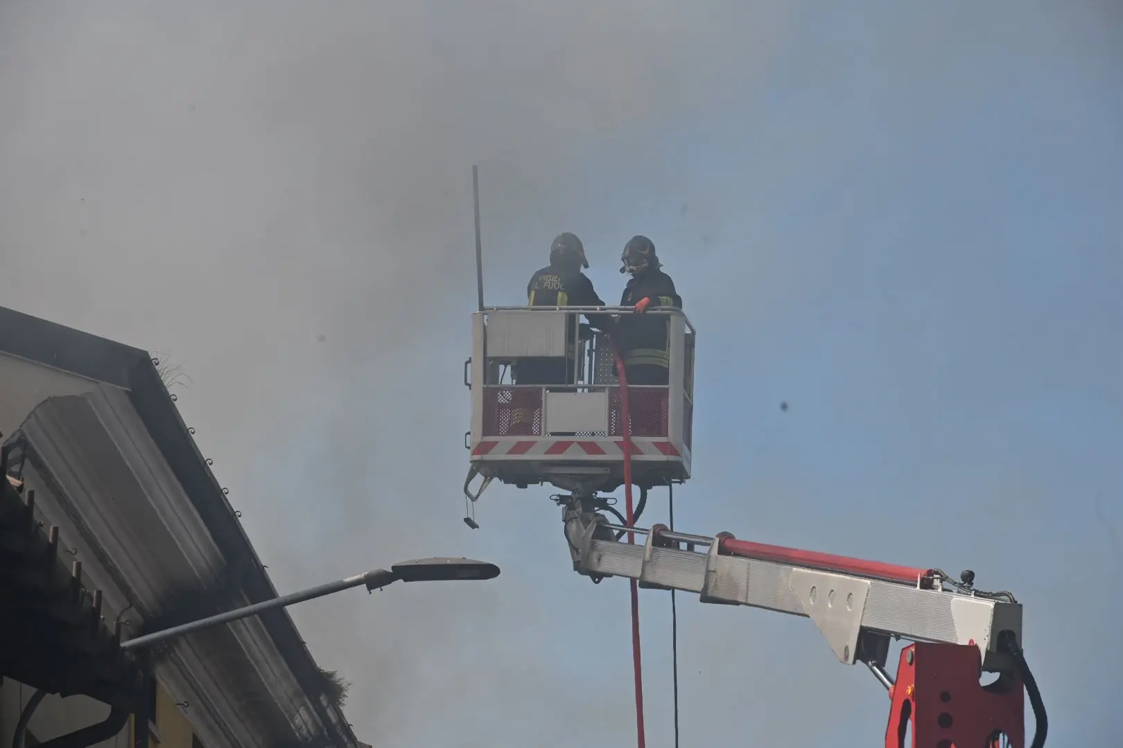 L'incendio a Trenzano