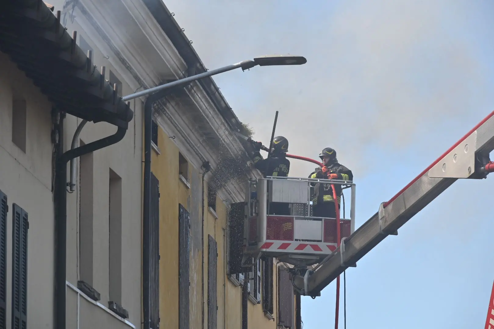 L'incendio a Trenzano