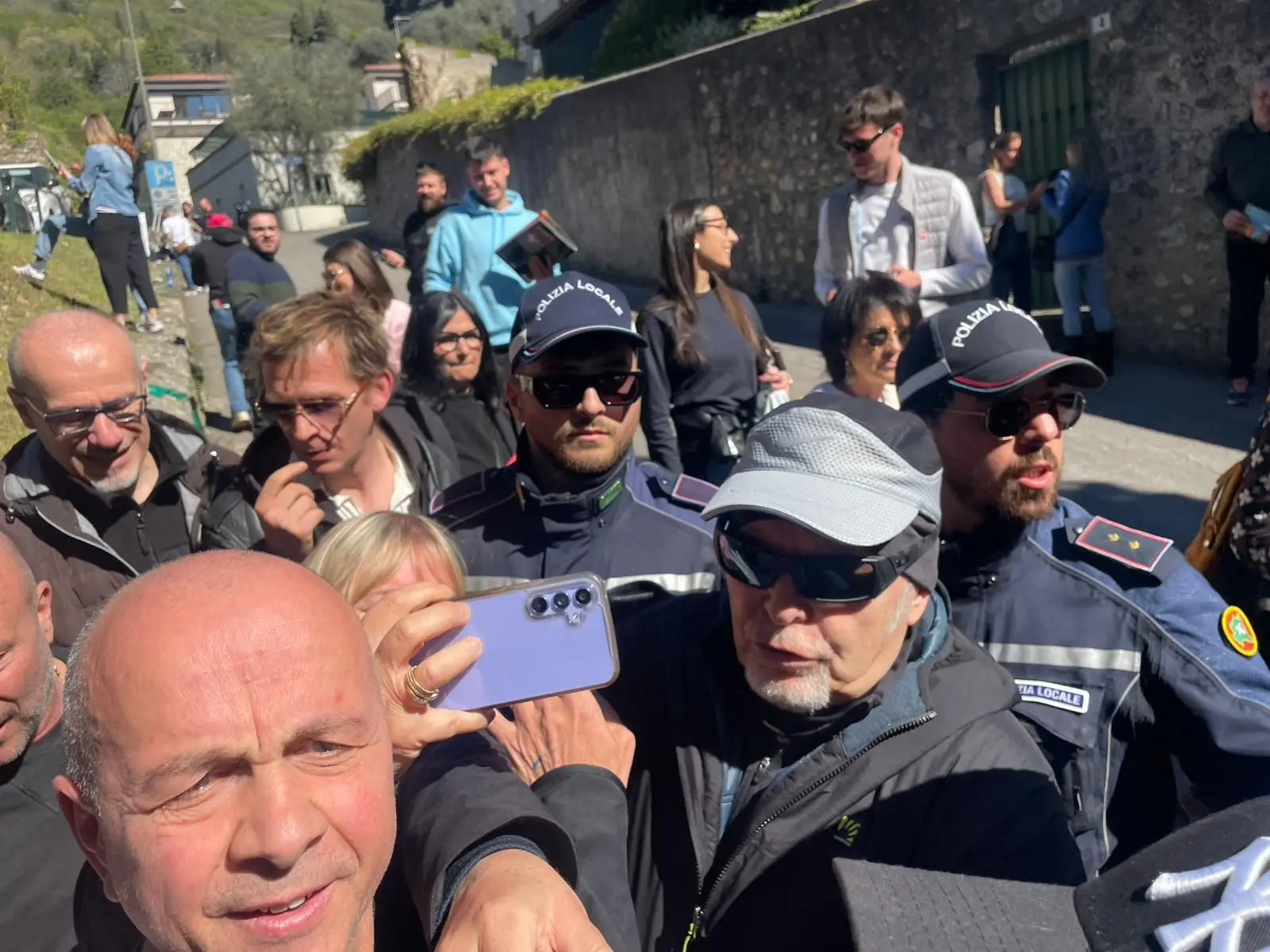 Vasco Rossi sul lago di Garda