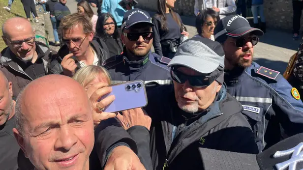 Vasco Rossi sul lago di Garda