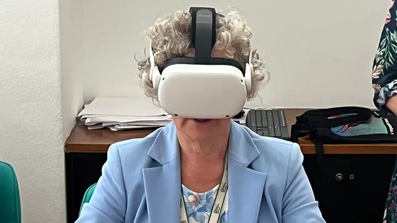 La realtà virtuale è di casa anche all'Asst Garda (nella foto la direttrice Roberta Chiesa)