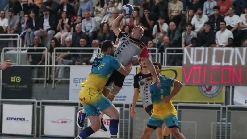 Knezevic del Cologne in azione - © www.giornaledibrescia.it