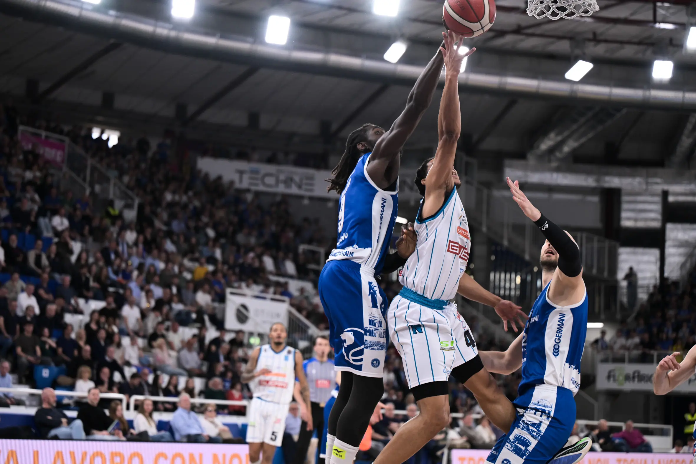 Serie A: le immagini di Germani-Napoli