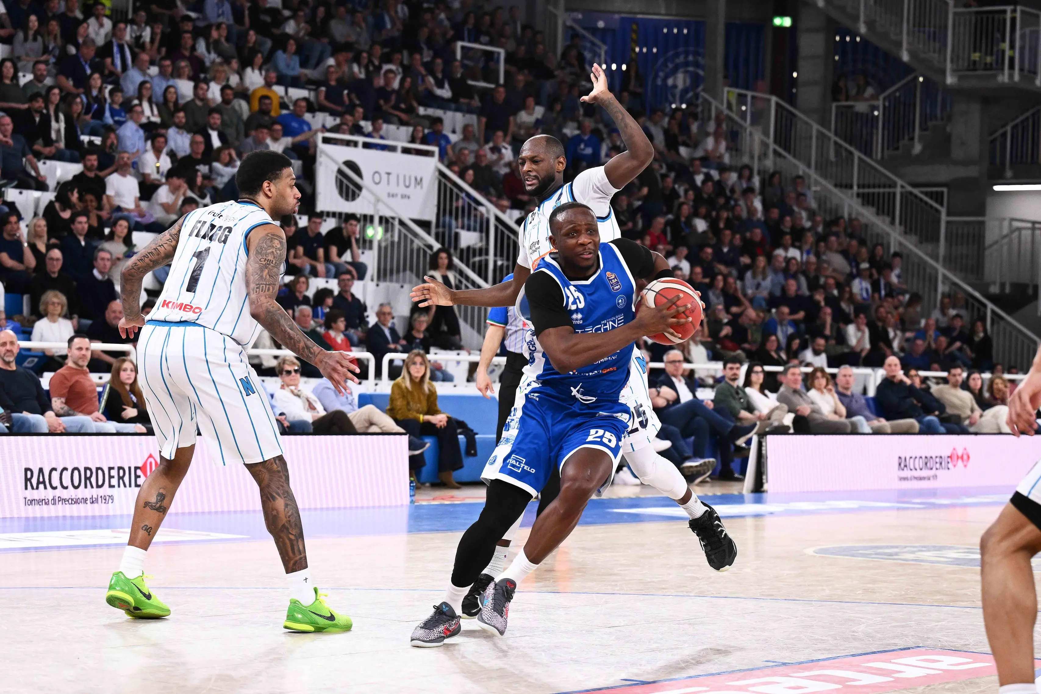 Serie A: le immagini di Germani-Napoli