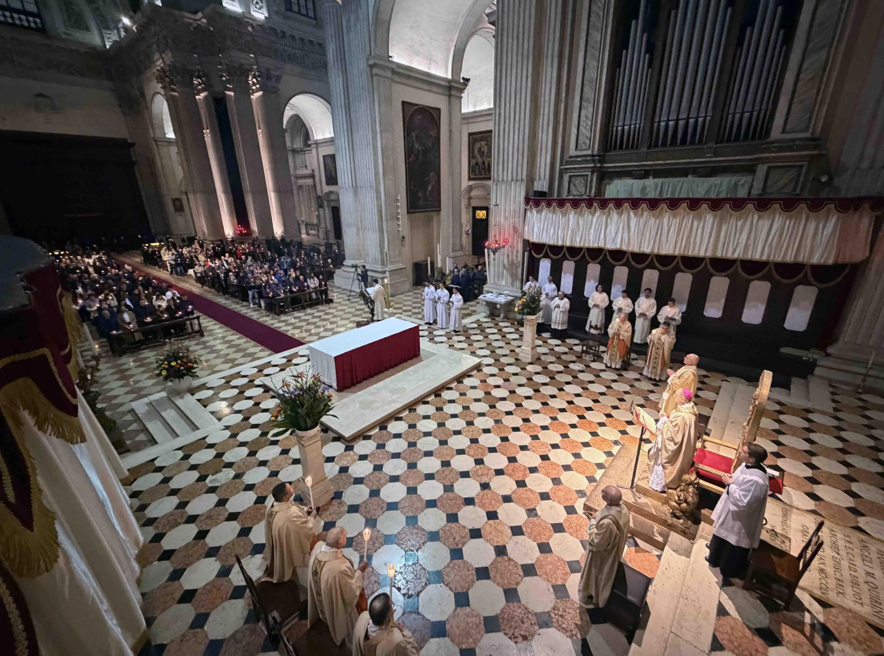 La Veglia pasquale in Duomo