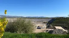 L'area della cava "mascherata" - Foto tratta dai social