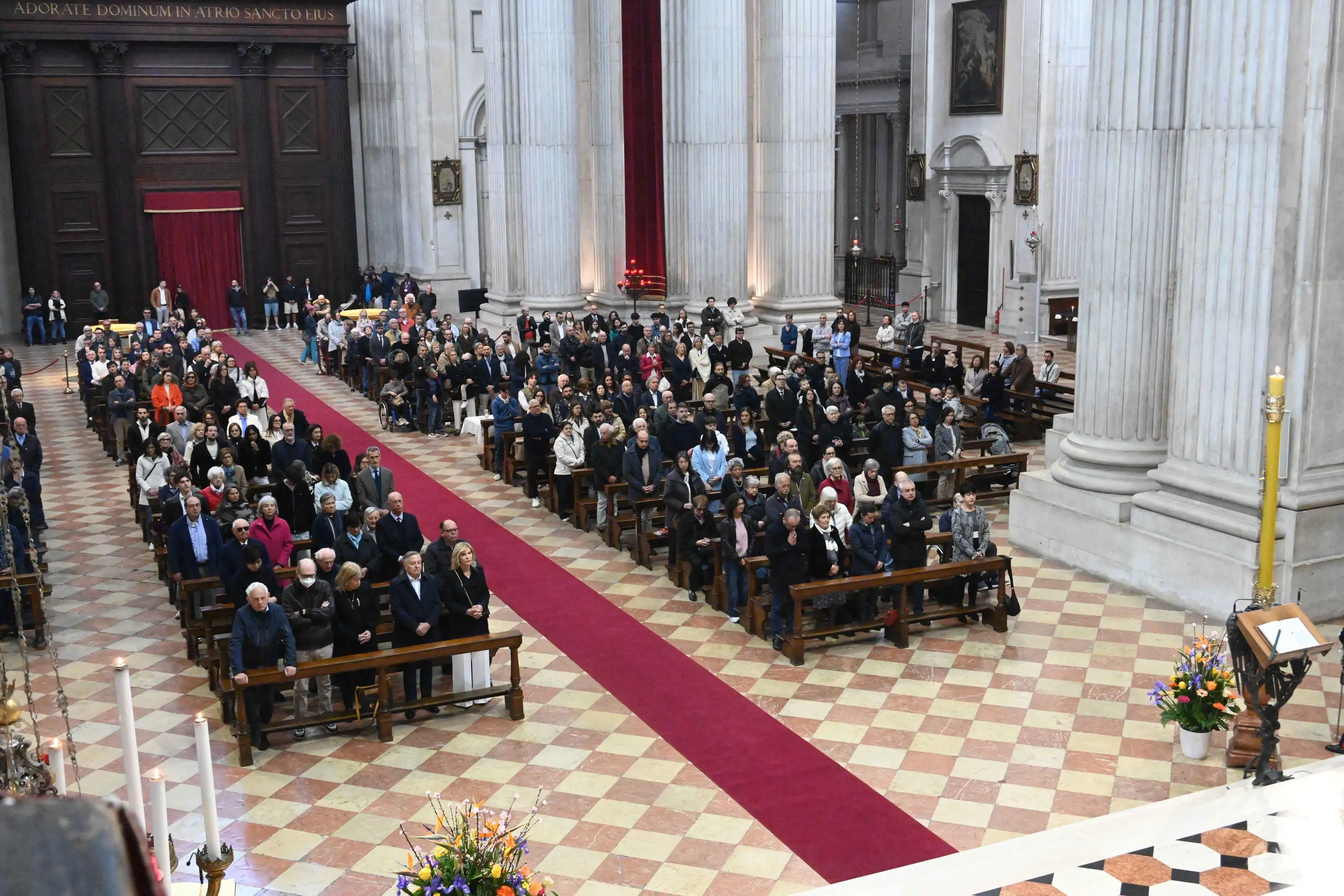 In Duomo il pontificale di Pasqua presieduto da monsignor Tremolada