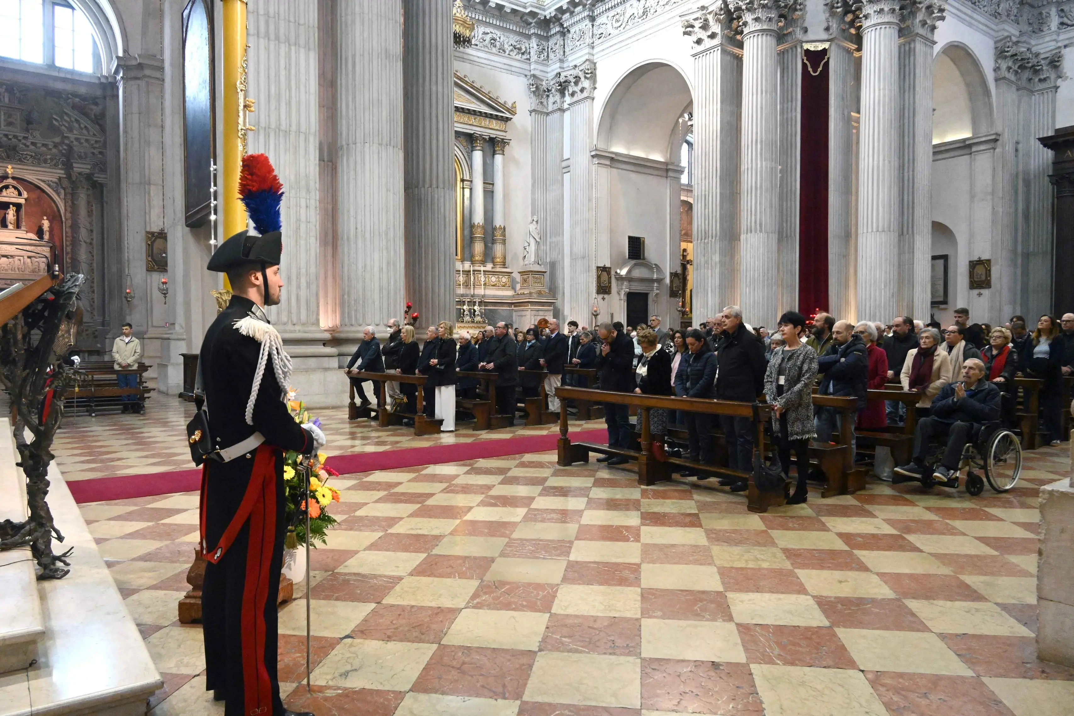 In Duomo il pontificale di Pasqua presieduto da monsignor Tremolada
