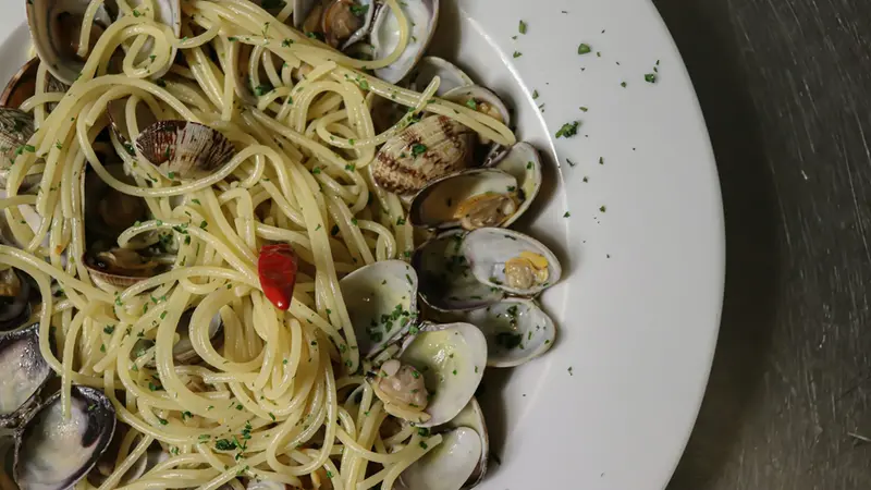 Un piatto di spaghetti alle vongole