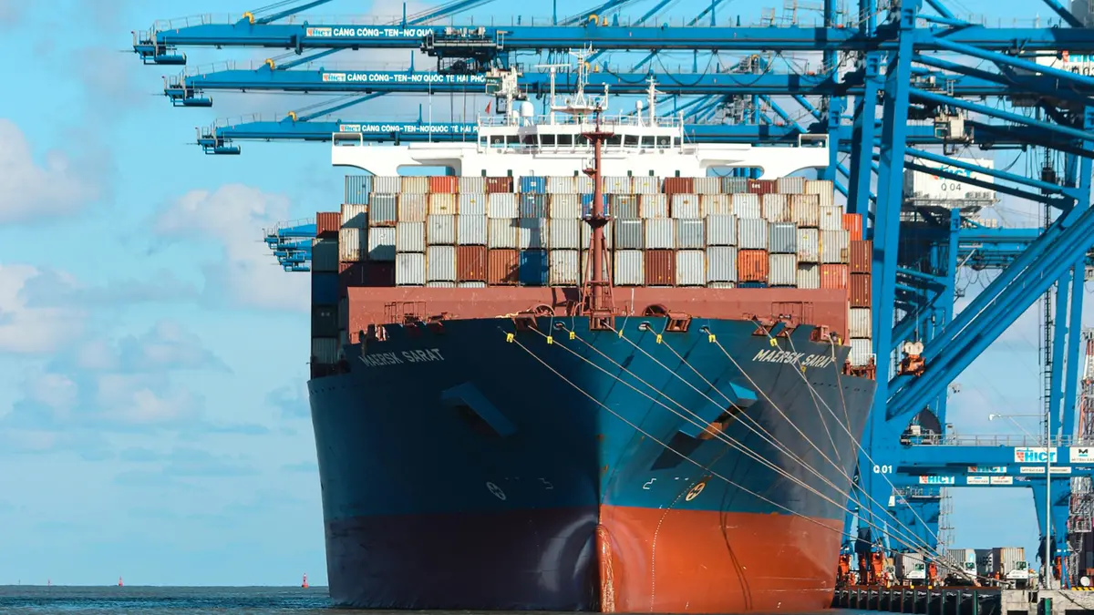 Una nave cargo