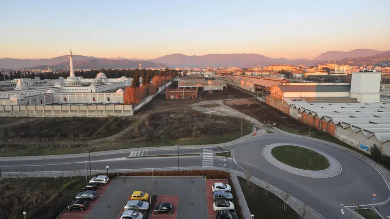 L'ex Tempini: l'area tra via Stefana e via Eritrea dov'è previsto il Musil - © www.giornaledibrescia.it