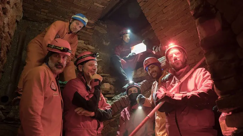 Brescia Underground, esplorazione del canale Cantarane in zona piazzale Arnaldo - © www.bresciaunderground.com